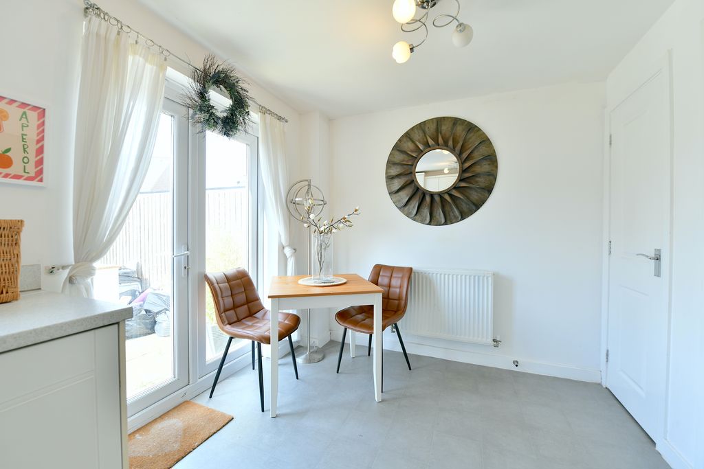 Dining Area- click for photo gallery